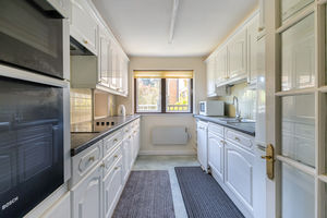 Kitchen- click for photo gallery